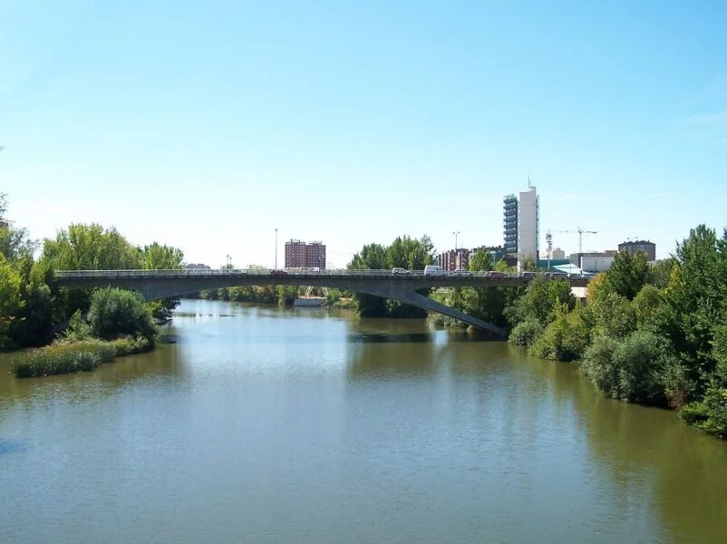 ▷ 22 Mejores Lugares QUE VER EN VALLADOLID Río Pisuerga Puente Juan de Austria en Valladolid