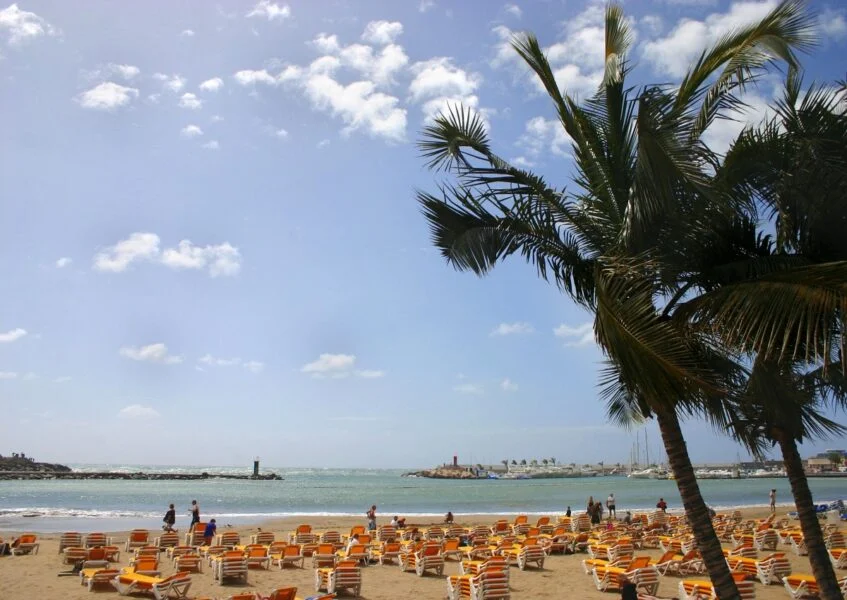 ▷ LAS 16 MEJORES PLAYAS DE GRAN CANARIA + MAPA Playa de Puerto Rico. Gran Canaria