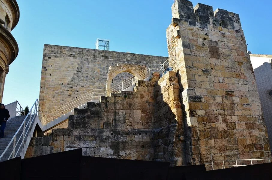 ▷ 14 Mejores Lugares QUE VER EN TARRAGONA Torre del Pretorio Tarragona