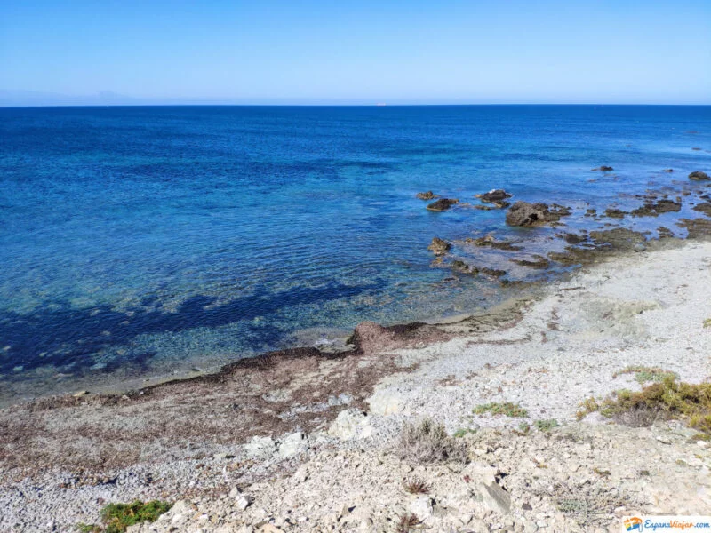 ▷ TABARCA » Qué ver y hacer en la isla alicantina + MAPA cala norte del faro