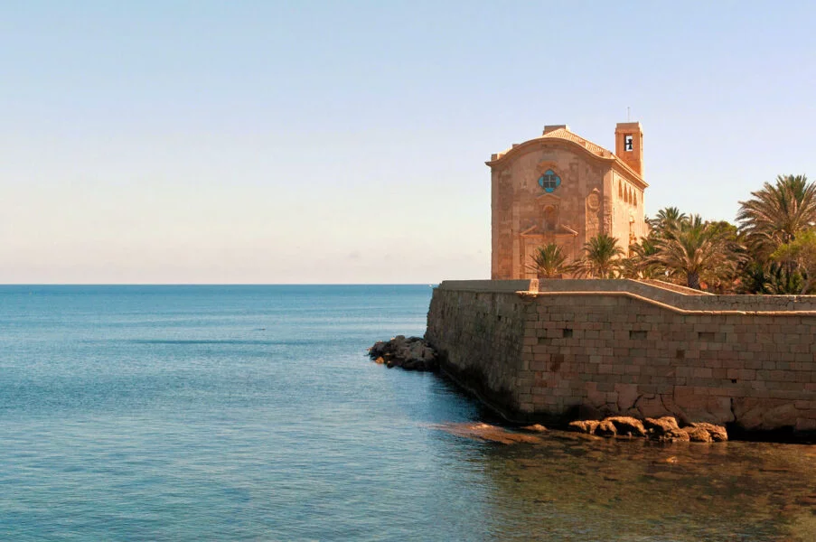 ▷ TABARCA » Qué ver y hacer en la isla alicantina + MAPA iglesia de tabarca