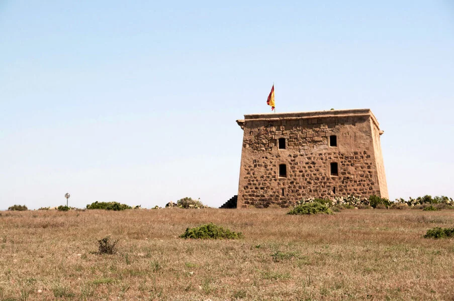 ▷ TABARCA » Qué ver y hacer en la isla alicantina + MAPA torre de tabarca