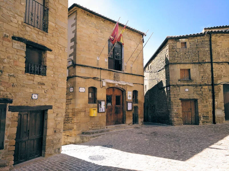 ▷ UJUÉ » Qué ver y hacer en esta villa medieval navarra Ayuntamiento de Ujué