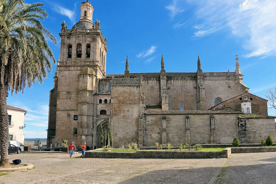 ▷ CORIA » Descubre que ver y hacer en esta villa cacereña Catedral de Santa María de la Asunción