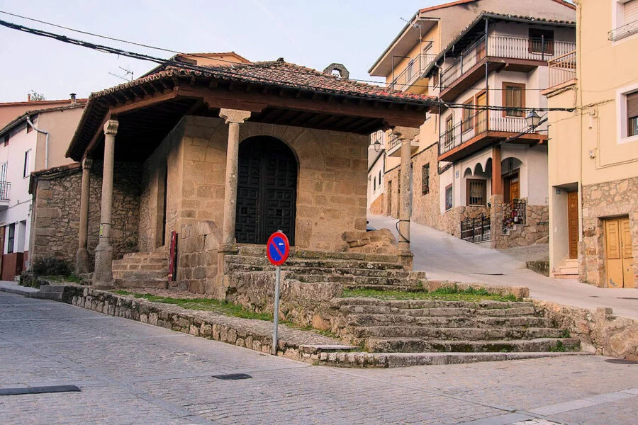 ▷ GARGANTA LA OLLA » Qué ver y hacer. Una villa natural. Ermita del Santísimo Cristo del Humilladero