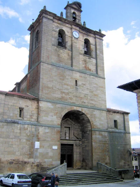 ▷ VINUESA » Qué ver y hacer. Paraje rodeado de pinares Iglesia de Nuestra Señora del Pino en Vinuesa