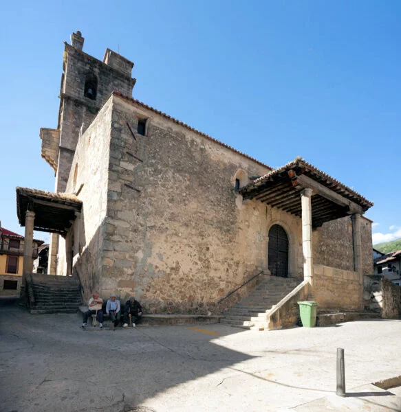 ▷ GARGANTA LA OLLA » Qué ver y hacer. Una villa natural. Iglesia de San Lorenzo en Garganta de Olla