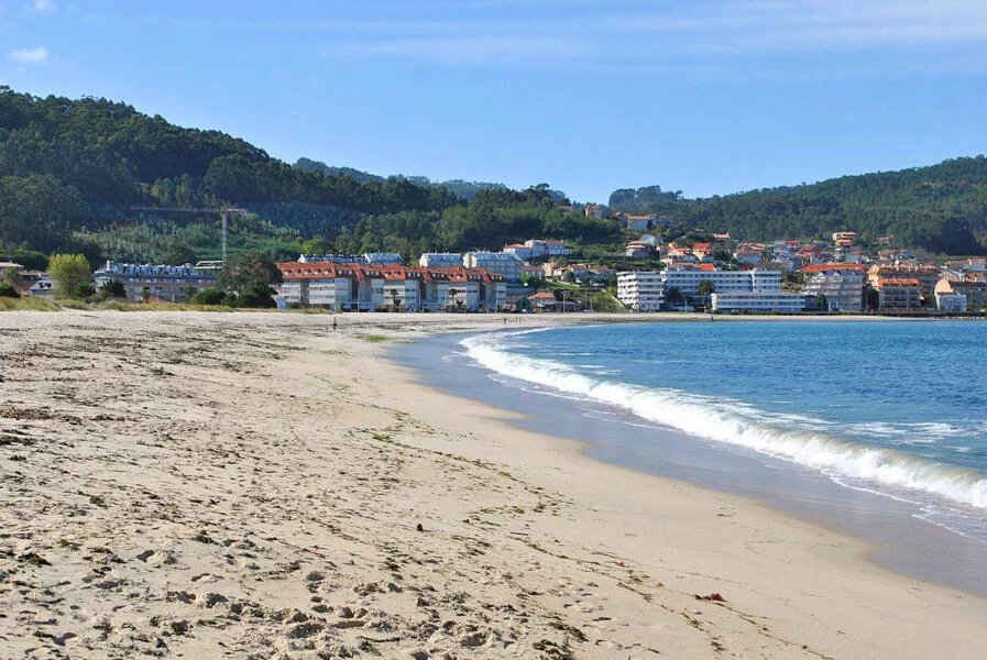 ▷ LAS 13 MEJORES PLAYAS DE PONTEVEDRA + MAPA Playa de Ladeira en Baiona