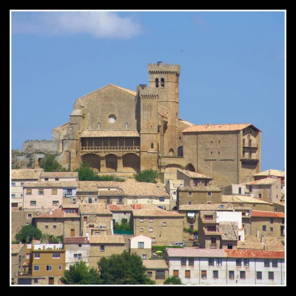 ▷ UJUÉ » Qué ver y hacer en esta villa medieval navarra Pueblos de Navarra Ujué