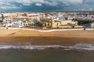 CHIPIONA-Pueblos de Cádiz. Foto por Depositphotos.