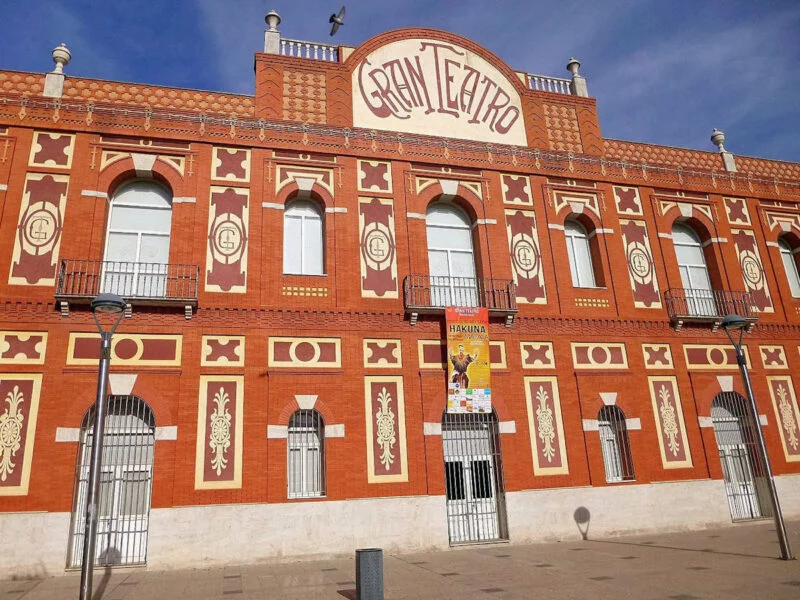 ▷ MANZANARES » Qué ver y hacer en este bello pueblo Gran Teatro de Manzanares