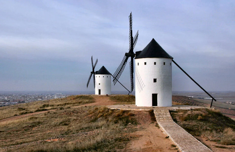 ▷ ALCÁZAR DE SAN JUAN » Descubre qué ver y hacer Molinos de viento en Cerro San Antón