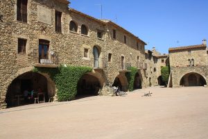 MONELLS-Pueblos mas bonitos de Girona