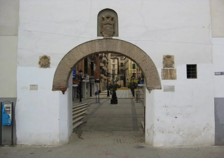 ▷ GUADIX » Qué ver y hacer en este precioso poblado Puerta de San Torcuato en Guadix