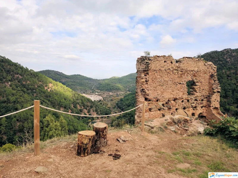 ▷ AÍN » Qué ver y hacer. Pueblo de la Sierra de Espadán Aín vista desde el Castillo