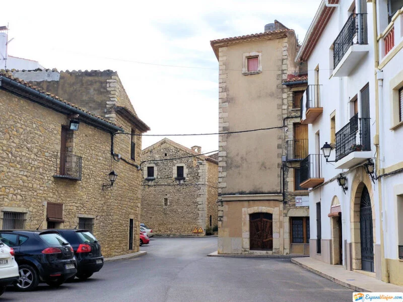 ▷ CATÍ » Qué ver y hacer. Auténtica joya del Medioevo. Calles de Catí en Castellón