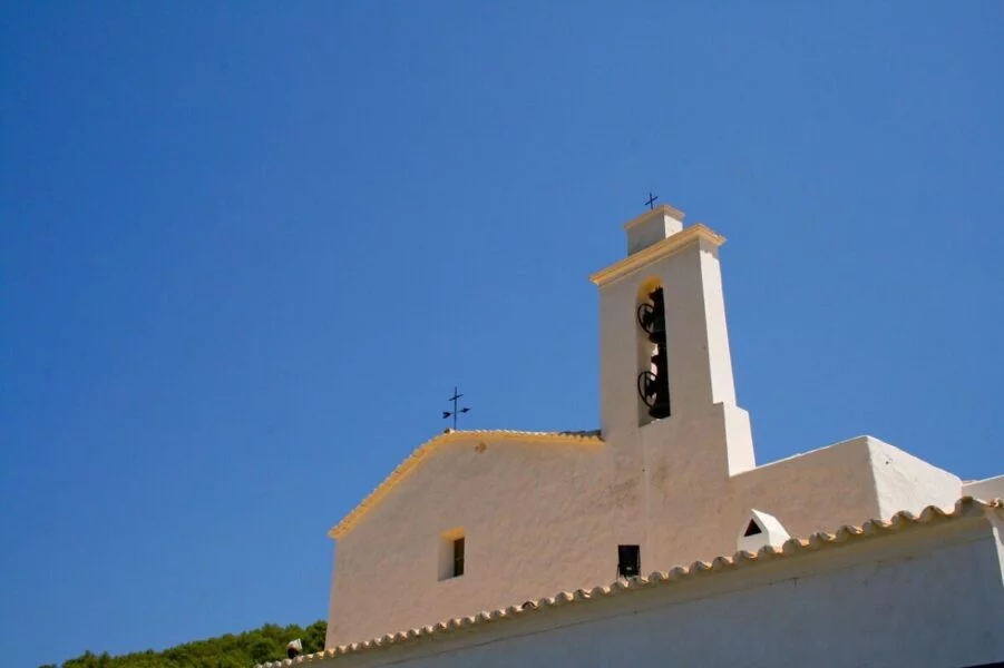 ▷ SAN MATEO » Qué ver y hacer. Mejor estilo campestre Campanario Iglesia San Mateo