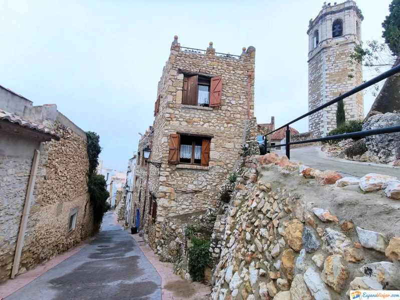 ▷ CERVERA DEL MAESTRE » Qué ver y hacer. Ancestral rincón Torre de Homenaje en Cervera del Maestre