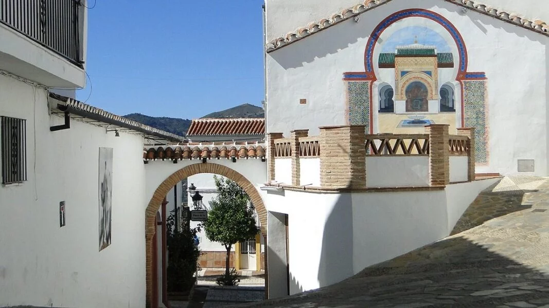 ▷ GENALGUACIL » Qué ver y hacer en este pintoresco pueblo. Centro Artresanal de Genalguacil