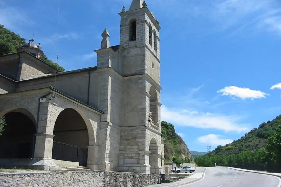 ▷ MOLINASECA » Qué ver y hacer. Pueblo de peregrinos. Ermita de Nuestra Señora de las Angustias en Molinaseca
