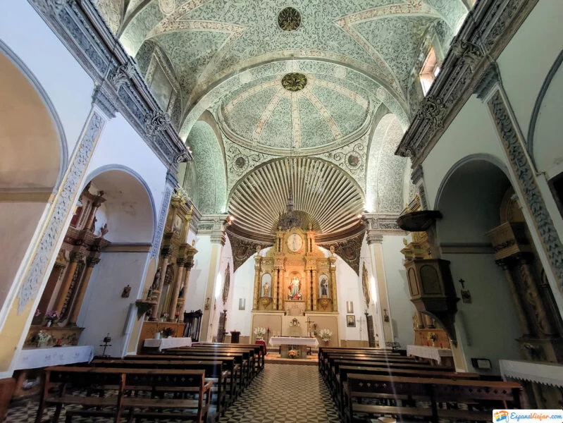 ▷ OLOCAU DEL REY » Qué ver y hacer en esta villa medieval. Interior Iglesia de la Virgen del Pópulo