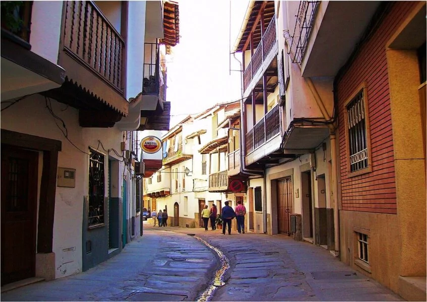 ▷ VALVERDE DE LA VERA » Qué ver y hacer. Pueblo cautivante Visitar Valverde de la Vera