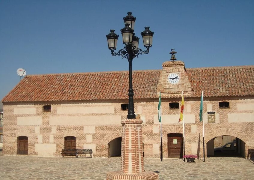 ▷ ALDEAQUEMADA » Qué ver y hacer en la Sierra Morena Ayuntamiento de Aldeaquemada