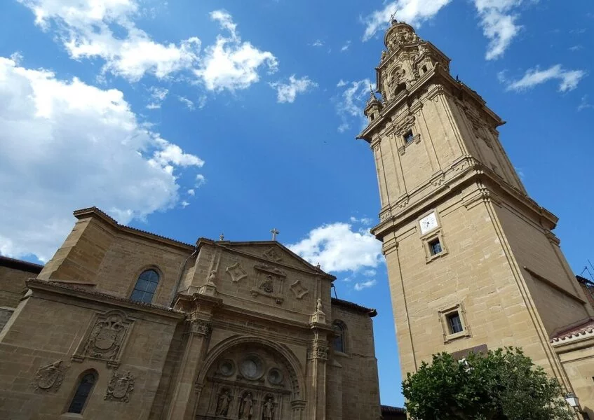▷ SANTO DOMINGO DE LA CALZADA » Qué Ver y Hacer. Catedral Santo Domingo de la Calzada y Torre Campanario