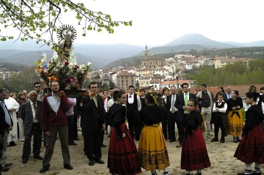 ▷ TORRECILLA EN CAMEROS » Descubre Qué ver y Hacer. Fiestas típicas de Torrecilla en Cameros