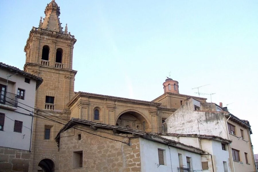 ▷ BRIÑAS » Qué ver y hacer. Viñedos a orillas del Ebro Iglesia de Nuestra Señora de la Asunción de Briñas