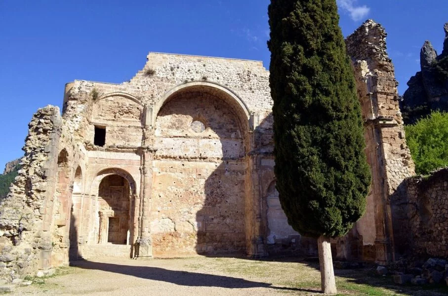 ▷ LA IRUELA » Qué ver y hacer. "Balcón natural de la Sierra" Ruinas Iglesia de Santo Domingo de Silos en La Iruela