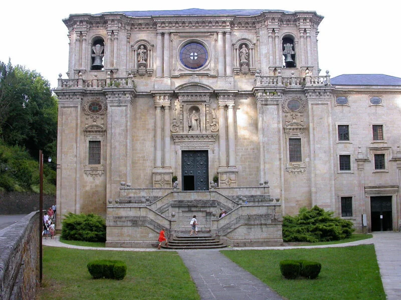 ▷ SAMOS » Descubre qué ver y hacer en tierras lucenses Iglesia de la Abadía de Samos