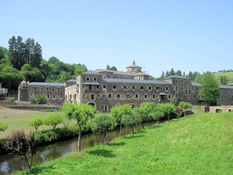 ▷ SAMOS » Descubre qué ver y hacer en tierras lucenses Monasterio de San Xulián de Samos