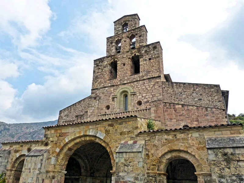 ▷ GERRI DE LA SAL » Qué ver y hacer en este rincón leridano Monasterio de Santa María en Gerri de la Sal