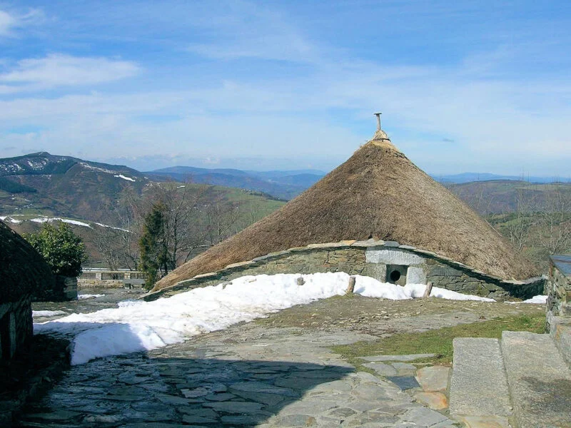 ▷ O CEBREIRO » Qué ver y hacer en este pueblo de peregrinos Pallozas de O Cebreiro