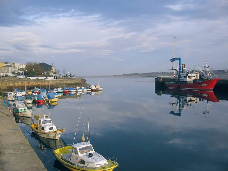 ▷ FOZ » Qué ver y hacer en este fascinante pueblo costero Puerto Pesquero de Foz
