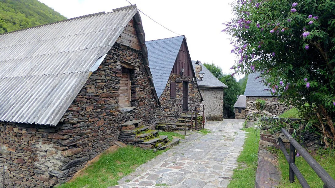 ▷ CANEJAN » Qué ver y hacer en este pueblo del Valle de Arán Sant Joan de Torán