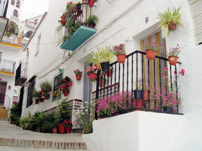 ▷ CANILLAS DE ACEITUNO » Qué ver y hacer. Villa morisca Calle de las Flores