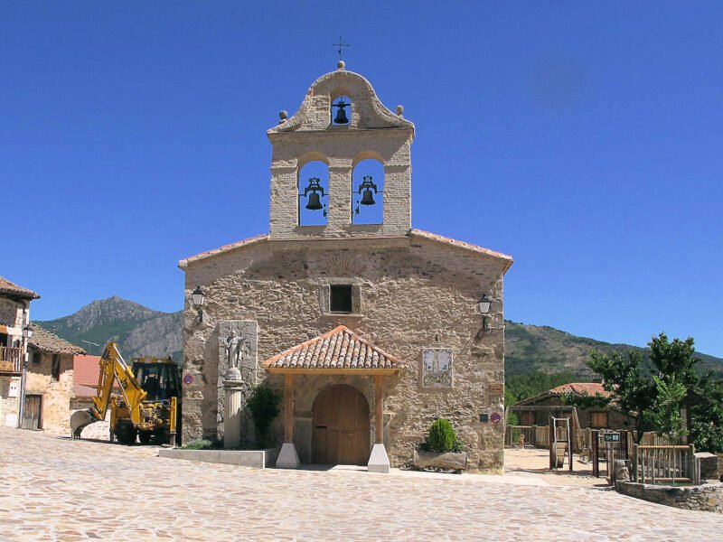 Iglesia de San Miguel Arcángel en La Hiruela