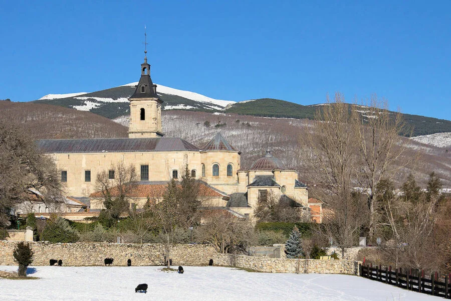 ▷ RASCAFRÍA » Descubre qué y hacer en este pueblo serrano Monasterio de Santa María de El Paular
