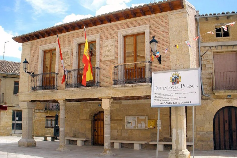 ▷ AMUSCO » Descubre qué ver y hacer. Tesoros arquitectónicos Ayuntamiento de Amusco