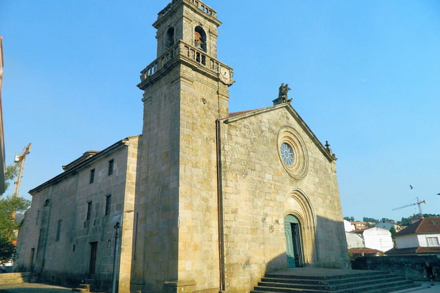 Iglesia de Santiago Apóstol en Redondela