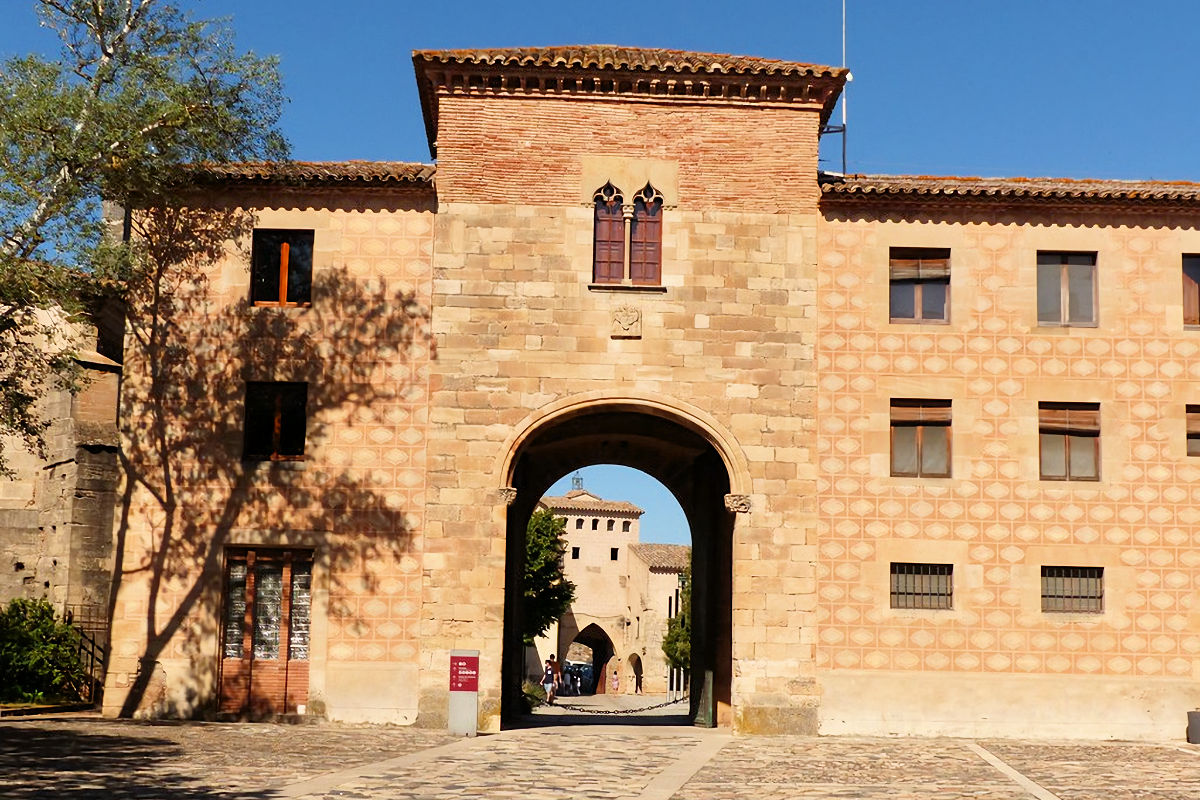 Entrada al Real Monasterio de Santa María de Poblet