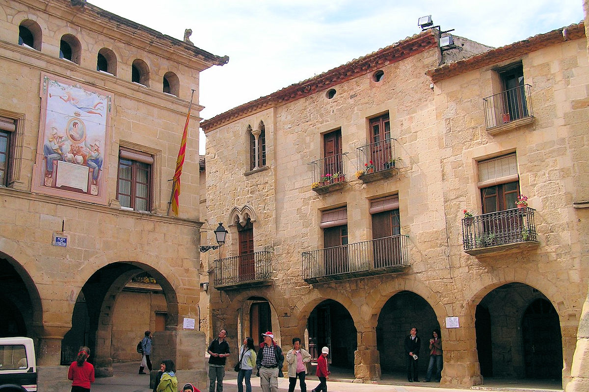 Plaza del Ayuntamiento en Horta de San Joan