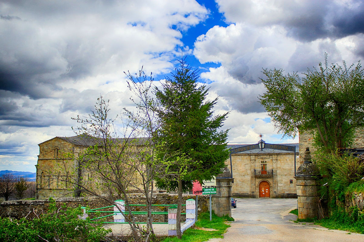 Visita el Monasterio de San Martín de Castañeda